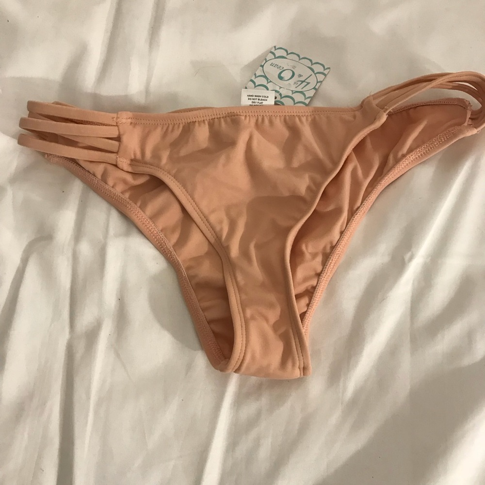 *NEW* light pink bikini bottoms